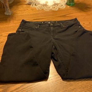 Jennifer Lopez cropped super skinny black stretch Jean